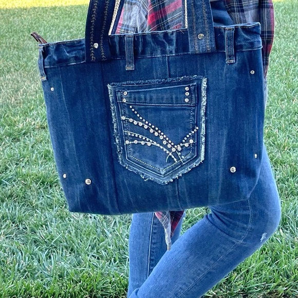 Denim bag patchwork shoulder bag upcycled jeans boho bag - Picture 4 of 10